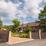 Lantgård Na Uboczu